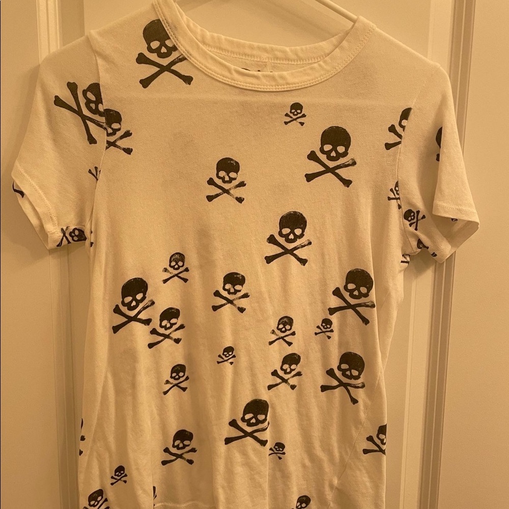 Chaser t shirt size medium never really worn